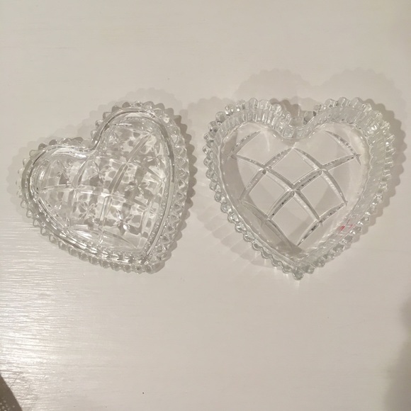 Crystal Heart Lidded Jewelry Dish - Picture 2 of 4